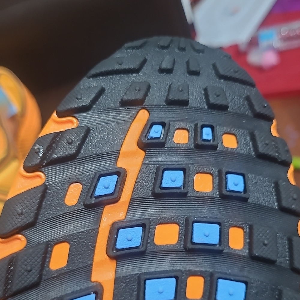 Nike Athletic Shoes in Orange and Blue - Picture 4 of 6